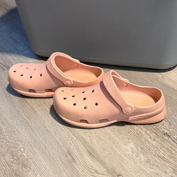 Pink Slip-On Clogs - Picture 3 of 7